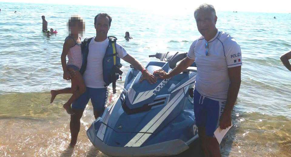  Panico a P.Braccetto: donna perde nipotina in spiaggia, polizia la ritrova