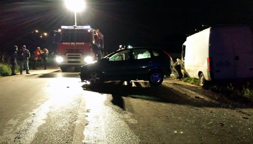  Marina di Ragusa – Incidente stradale sulla SP 25, tre feriti ricoverati d’urgenza in ospedale