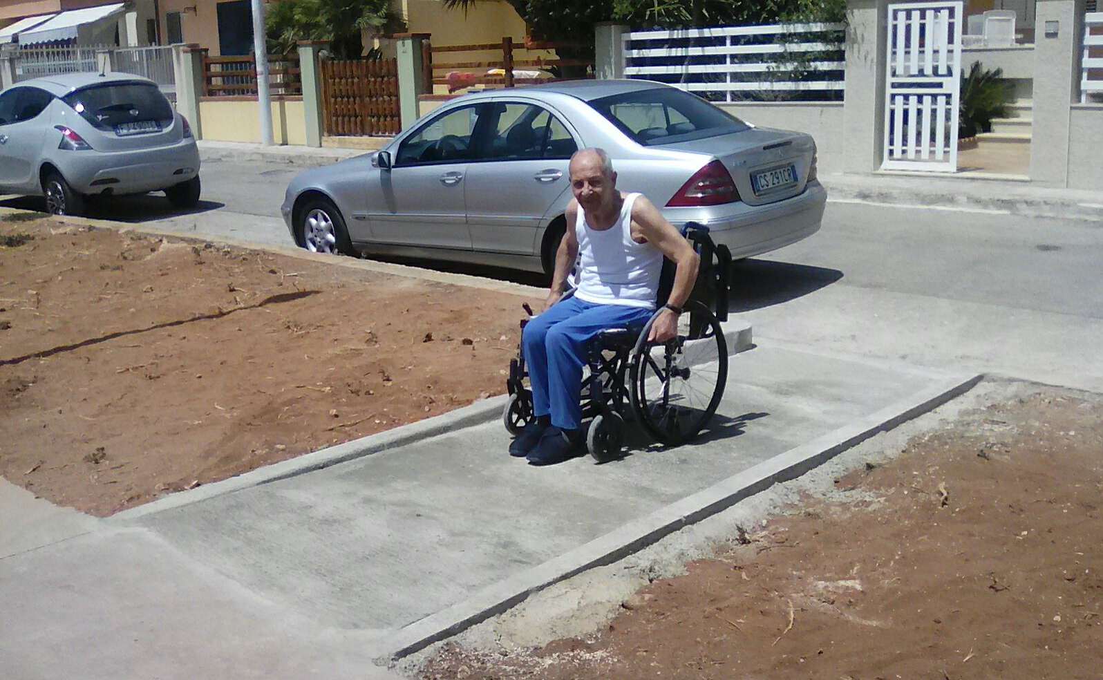  Casuzze, consegnata scivola per disabili. A piazza Sicilia grande restyling