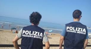  Marina di Ragusa – La Polizia di Stato arresta extracomunitario esagitato che aggrediva i passanti