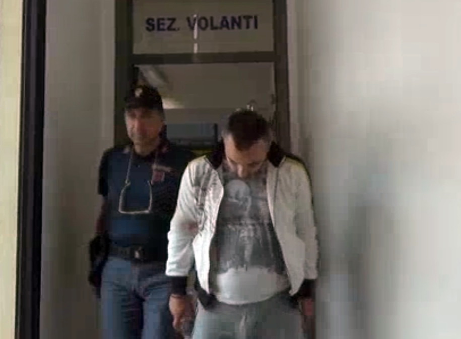  Ragusa – Fermato albanese: stava partendo in autobus per il suo paese con una moto rubata e smontata a pezzi