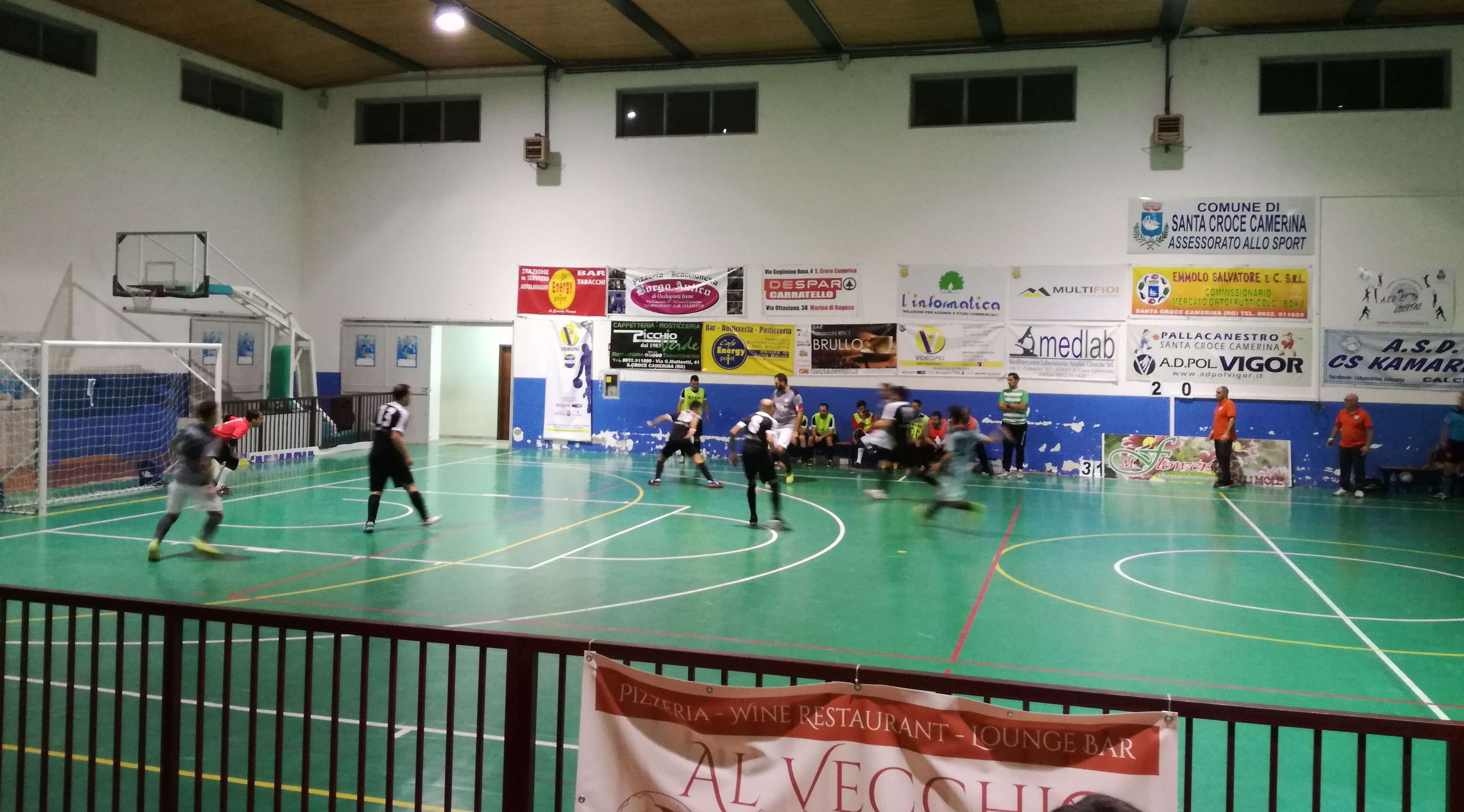  Calcio a 5, C1: il Kamarina ha sette vite. Pareggio thrilling con lo Sporting (5-5)