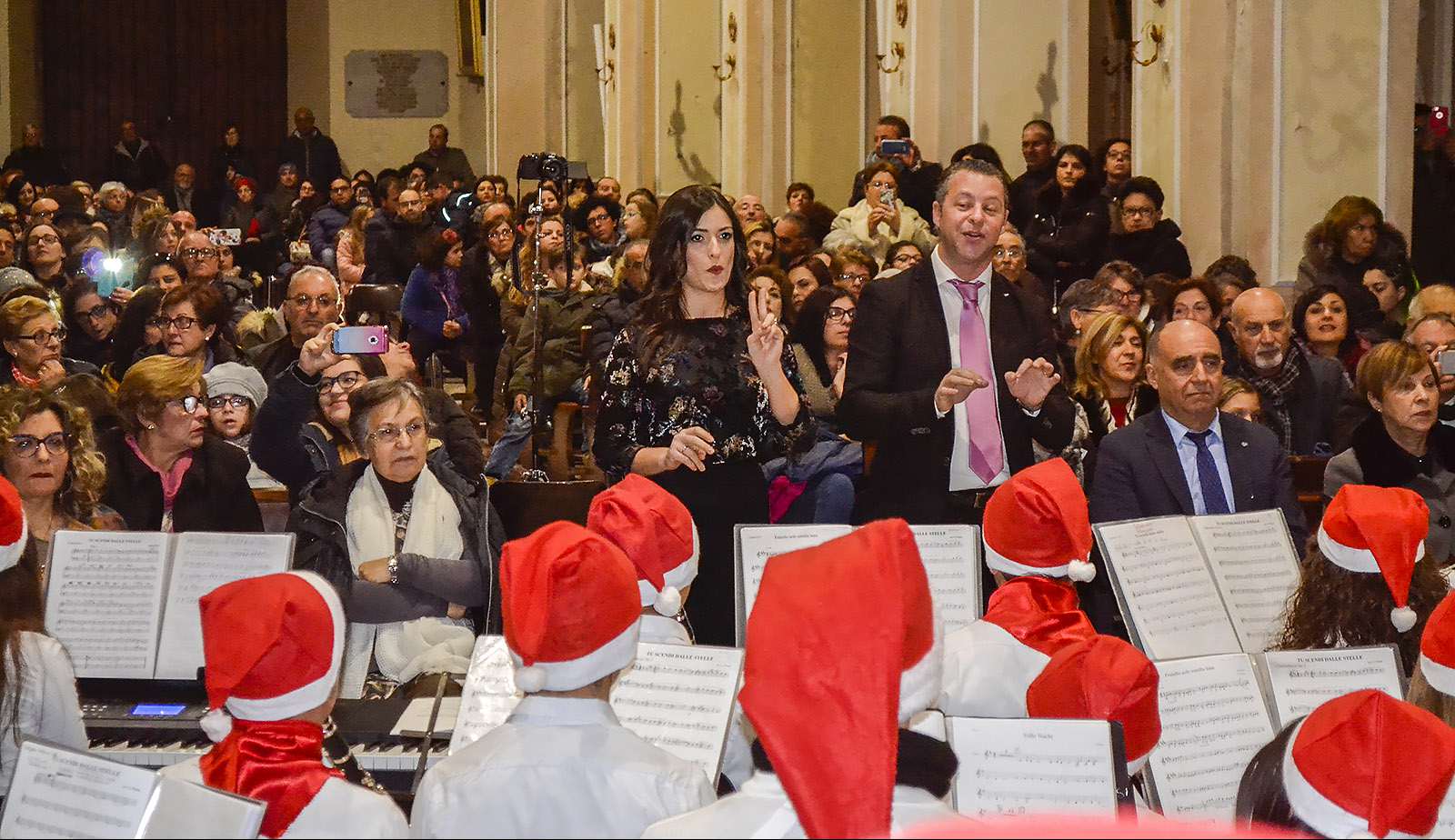  Settanta bambini per il concerto in Chiesa Madre: quando il Natale è musica