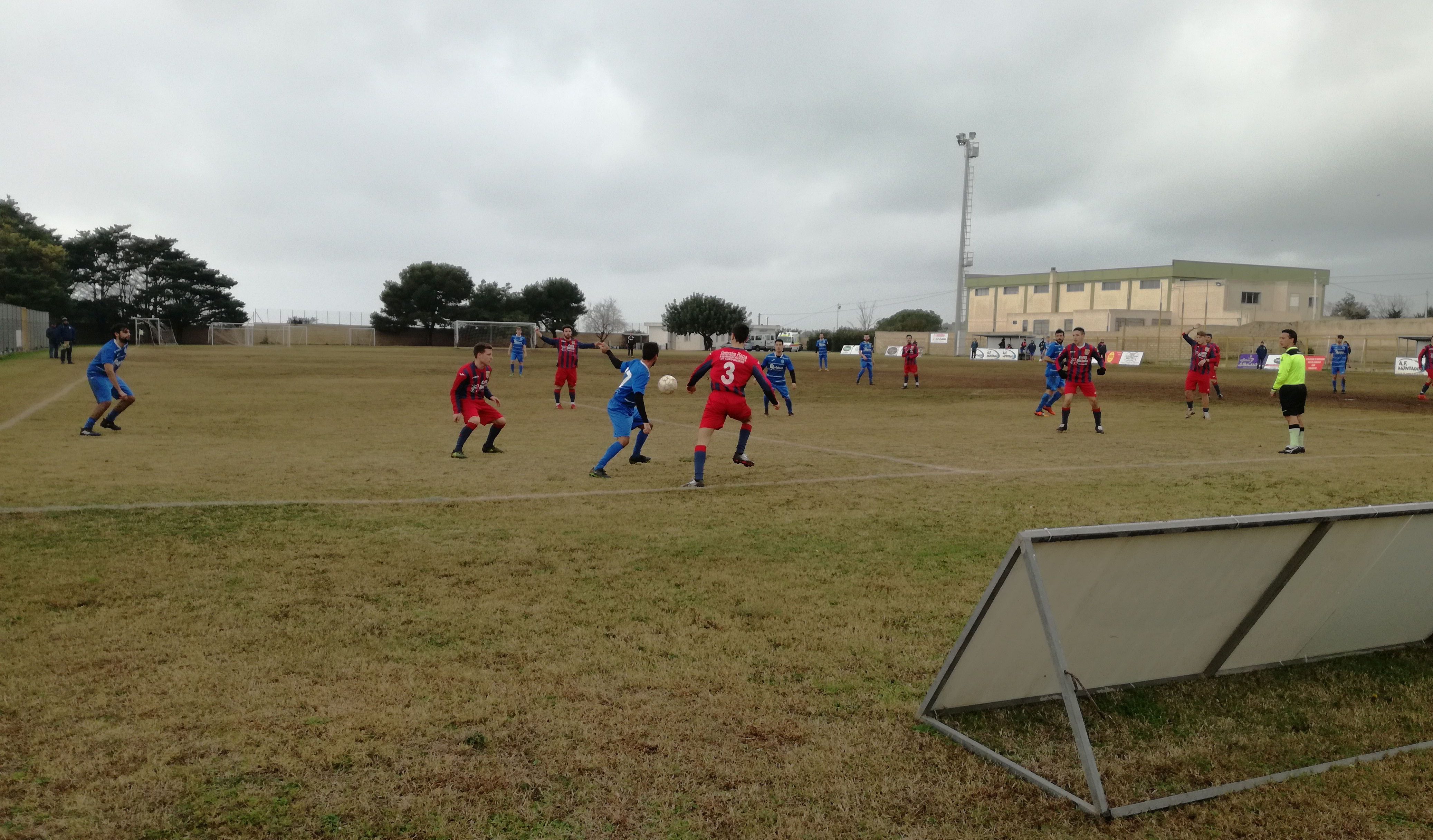  Calcio, 2ª Categoria: papera del portiere, l’Atletico vince la lotta nel fango (1-0)