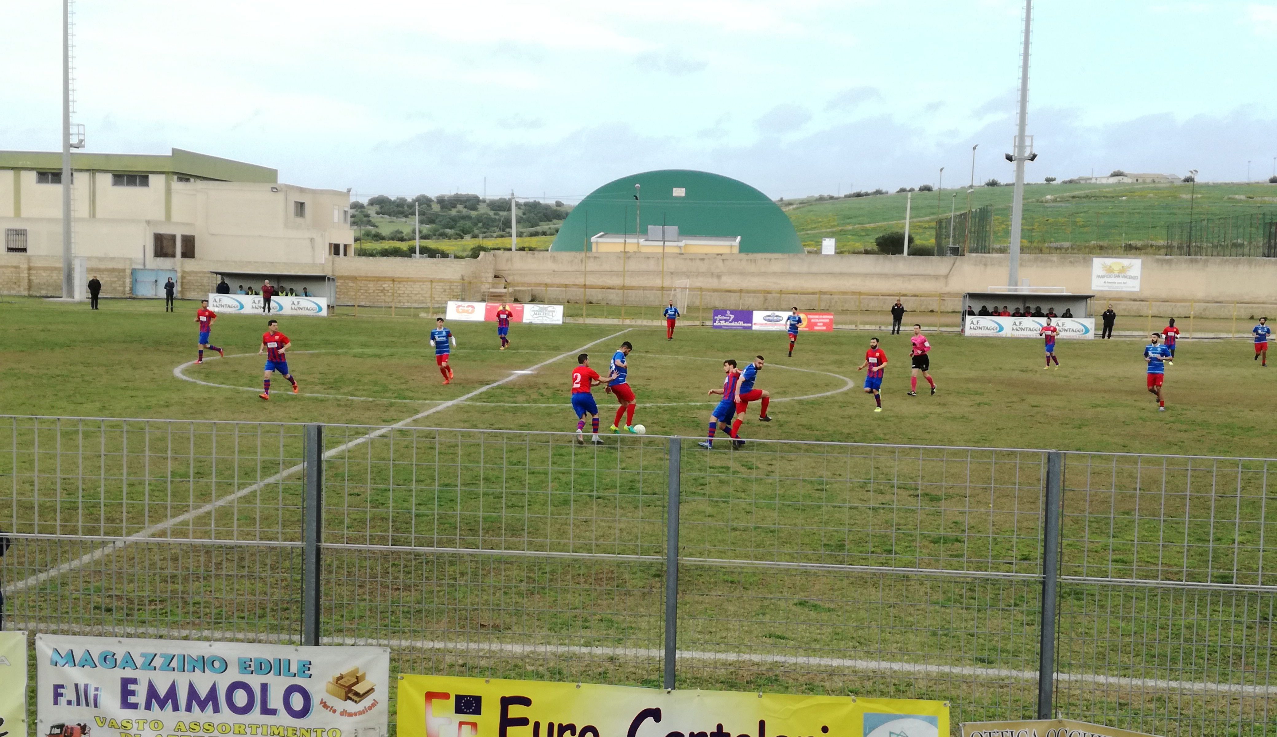  Calcio, 2ª Categoria: l’Atletico prima dilaga, poi trema. Battuto il Priolo (3-2)