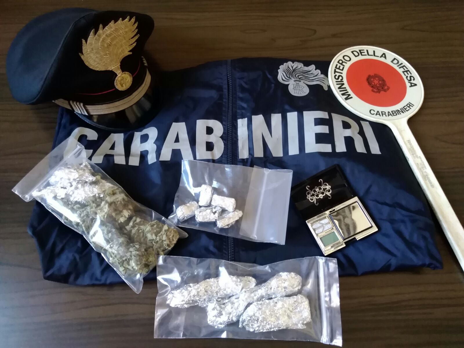  Operazione weekend sicuro: fermati due giovani in possesso di marijuana