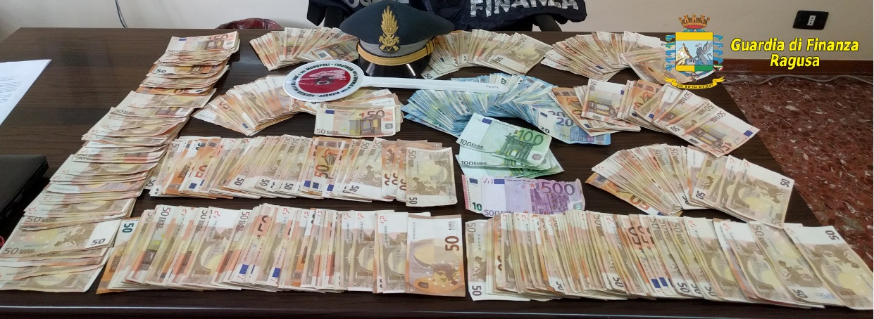  Arriva da Malta con 51mila euro in contanti: fermato uomo a Pozzallo