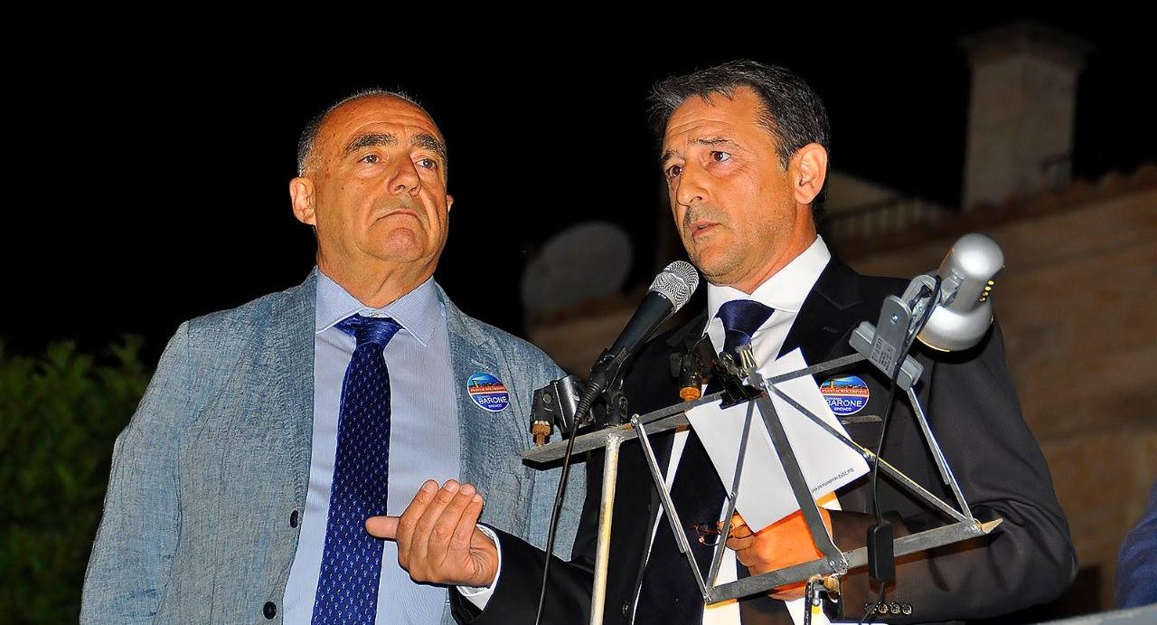  Torna Standing Ovation: alle 19.30, in diretta Facebook, confronto Barone-Frasca