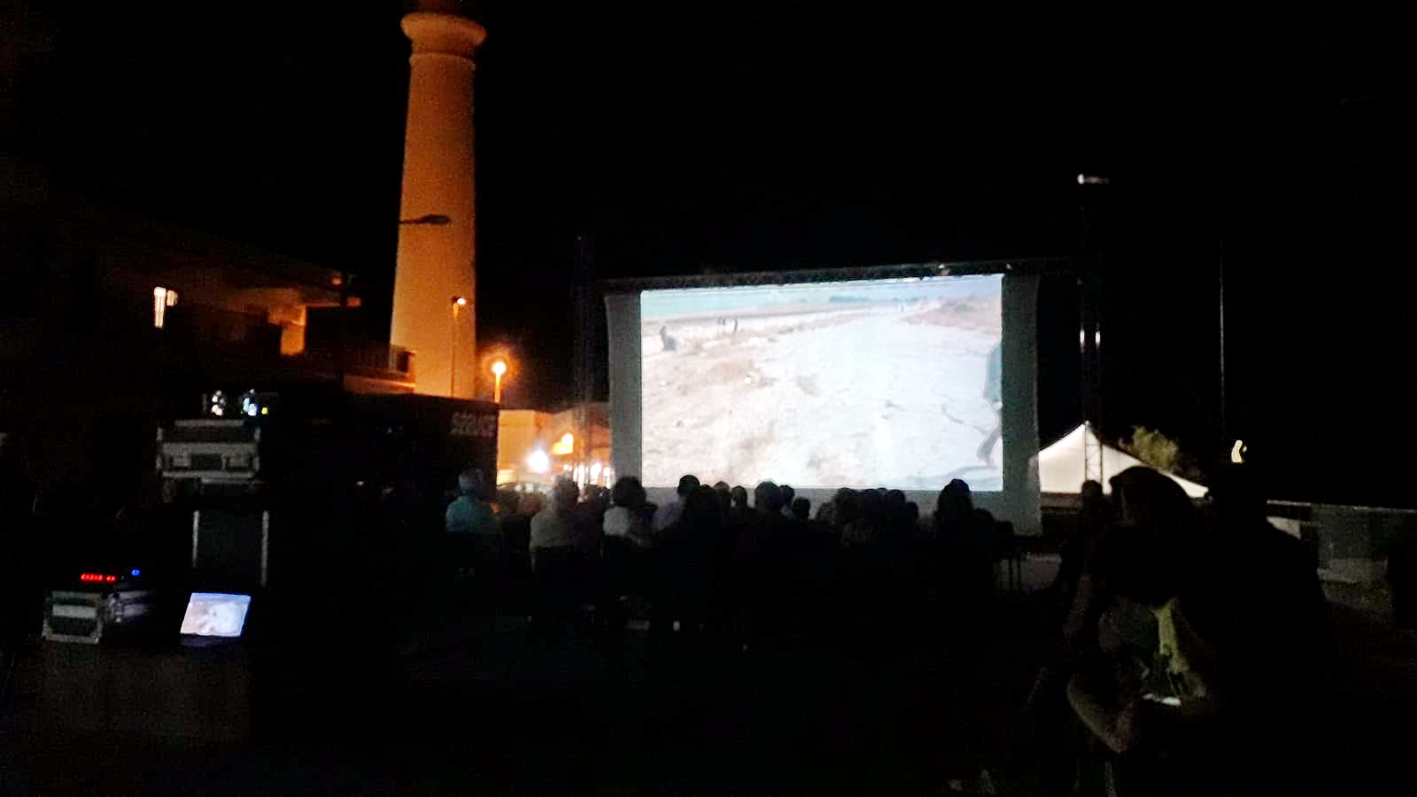  Il cinema a Punta Secca: sold out per “Kaos”, aggiunte due serate a settembre