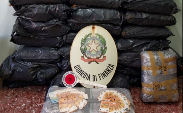  Ispica – Sequestrati 190 kg di marijuana, arrestati due albanesi