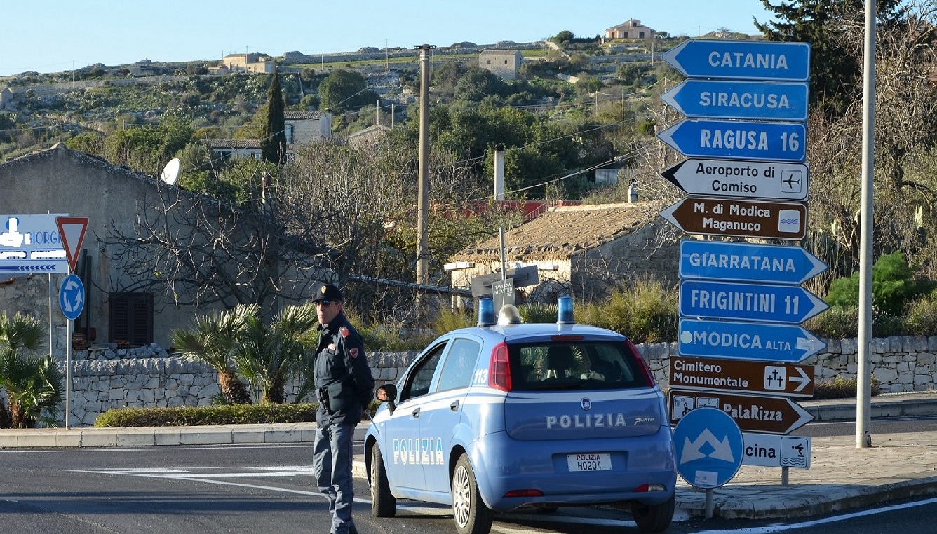  Modica – Polizia di Stato denuncia tre albanesi responsabili di furto in abitazione