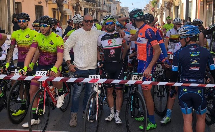  Il ciclismo tra le stradine di Santa Croce: si è tenuta la 1° Mediofondo