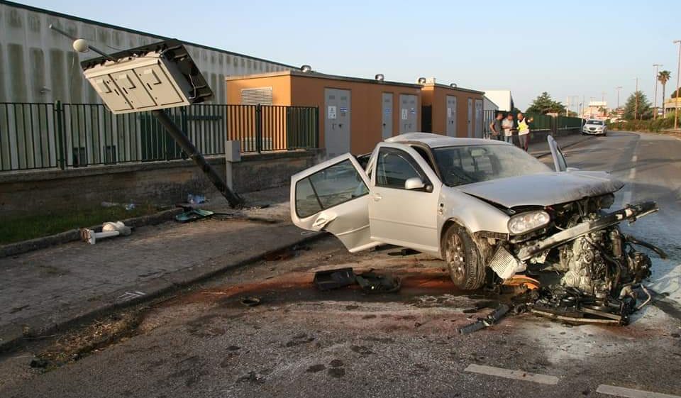  Tragico incidente sulla Ragusa-Mare: morta una donna di 38 anni