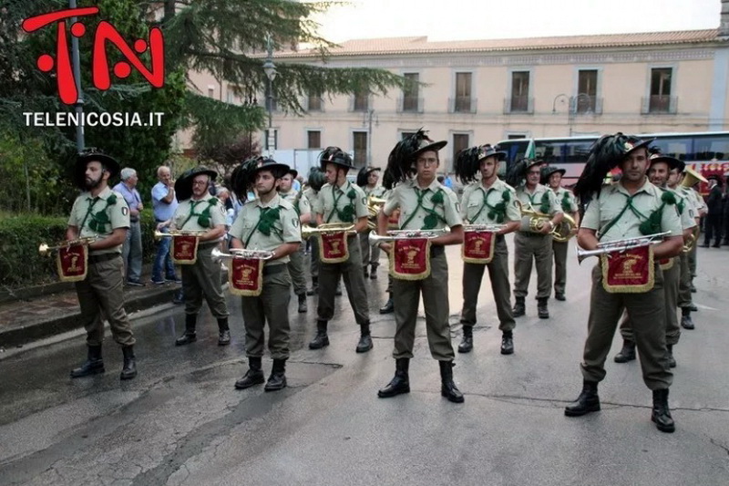  Momento di festa con la “Fanfara degli Iblei” a Nicosia FOTO & VIDEO
