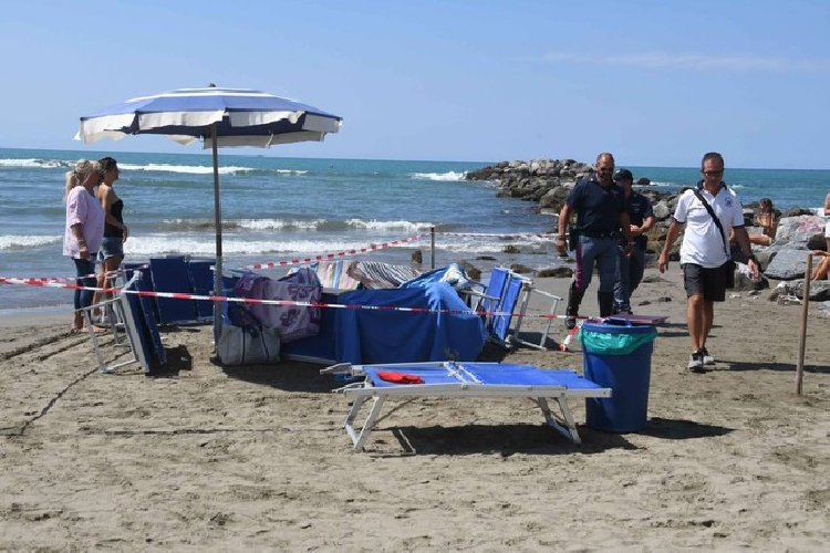  Anziano stroncato da malore mentre fa il bagno: muore a Torre di Mezzo