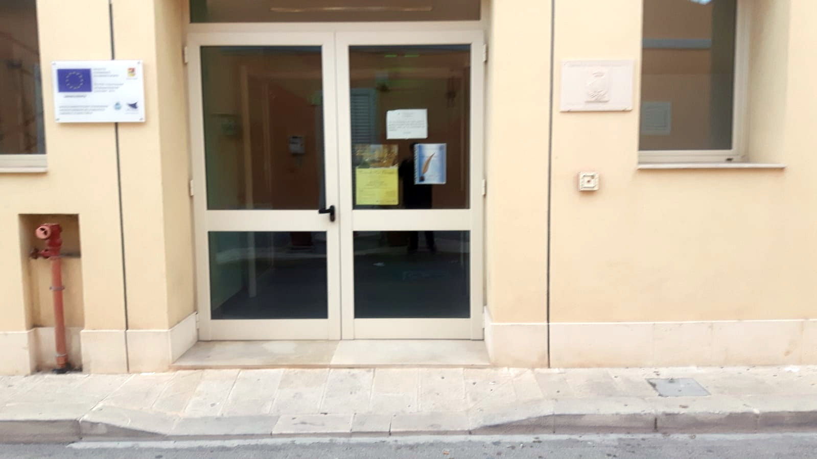  Biblioteca a mezzo servizio, protesta il Pd. Prestito libri su prenotazione