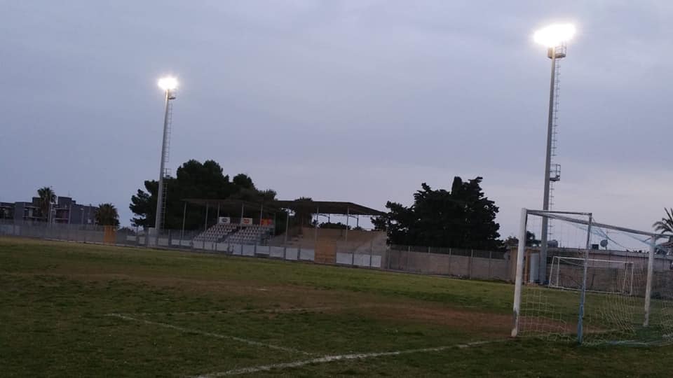  Completati i lavori allo stadio: nuovi fari al led per il terreno di gioco