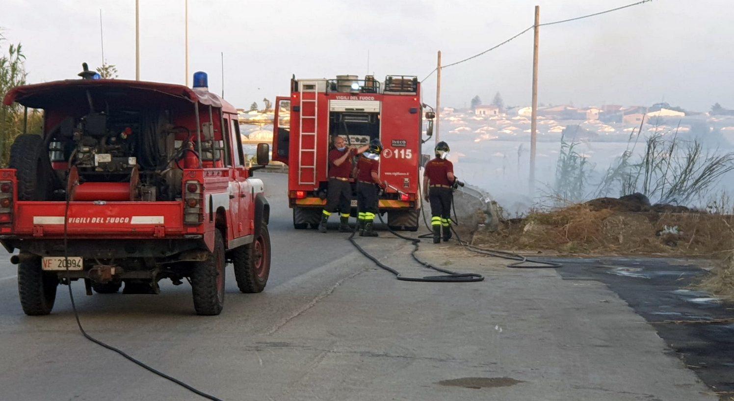  Incendio sulla P.Secca-P.Braccetto: fiamme alte e fumo intenso
