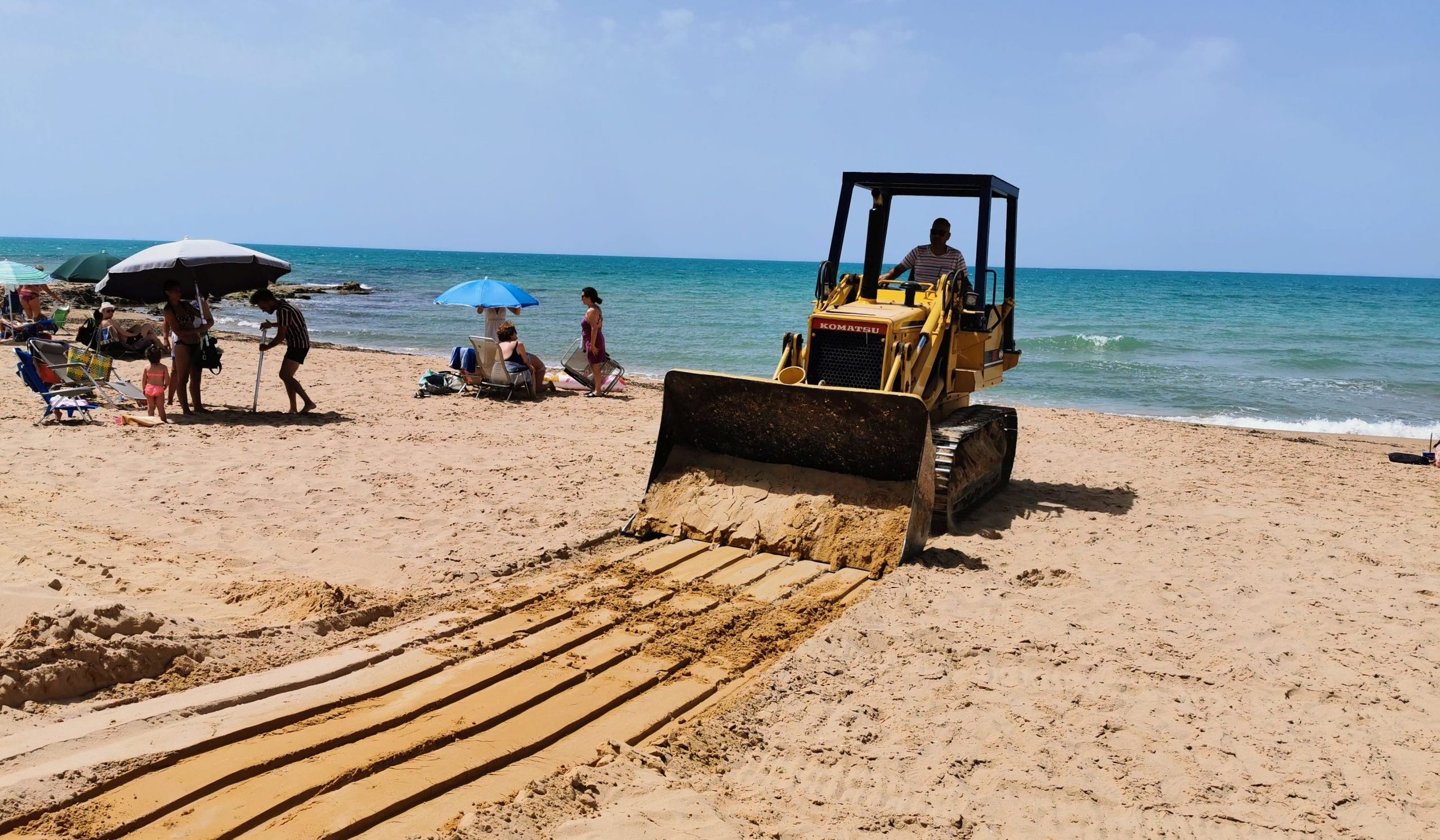  Al mare arrivano le passerelle: in una settimana saranno installate