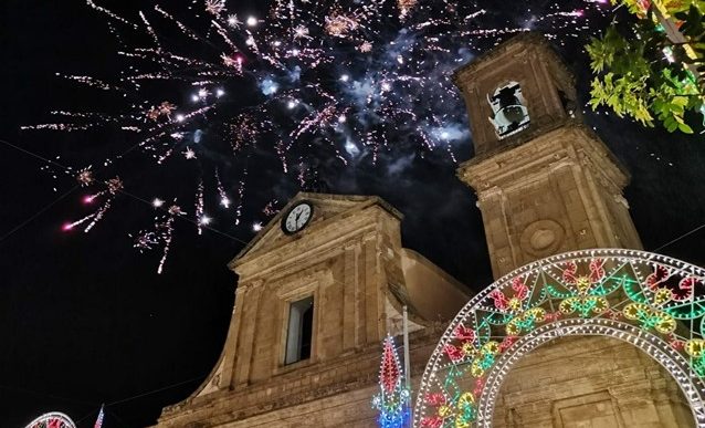  S.Rosalia, i fuochi squarciano il silenzio. Celebrazioni in tono minore