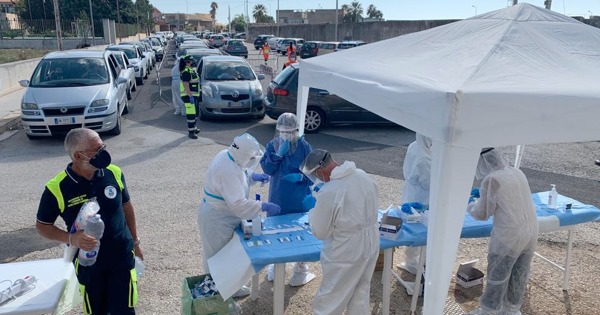  Tamponi per tutti: l’Asp organizza il drive-in in piazza Mercato vecchio