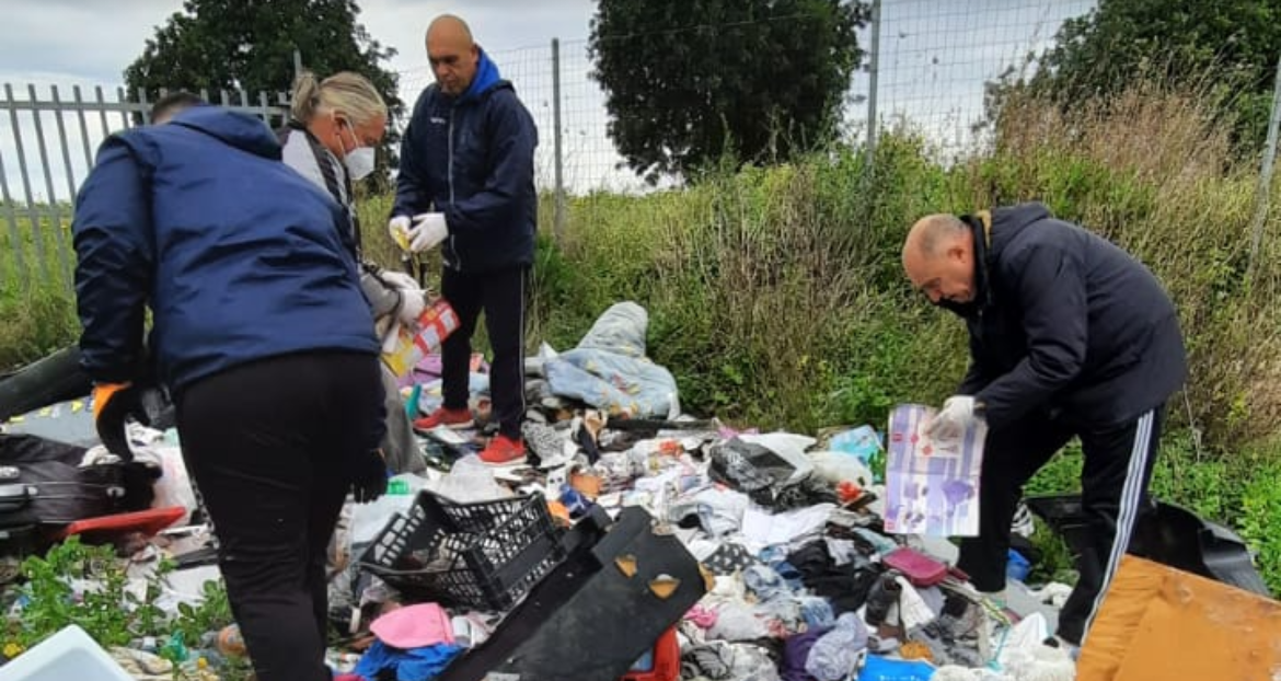  Qualche insospettabile e alcuni stranieri: ecco i “furbetti” dei rifiuti