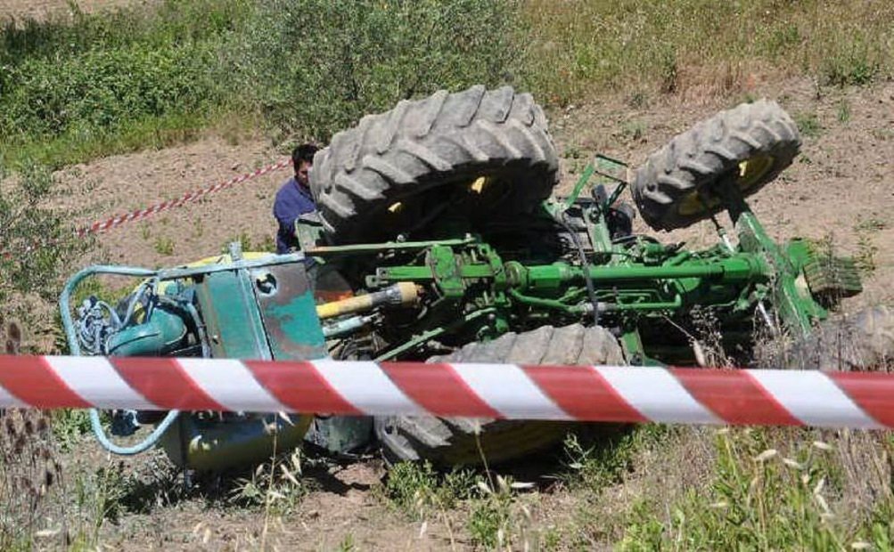  Muore investito da un trattore: lutto cittadino per Vito Gravina