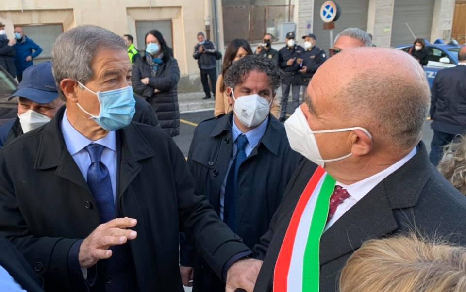  Il sindaco Barone chiede a Musumeci “tutte le restrizioni possibili”