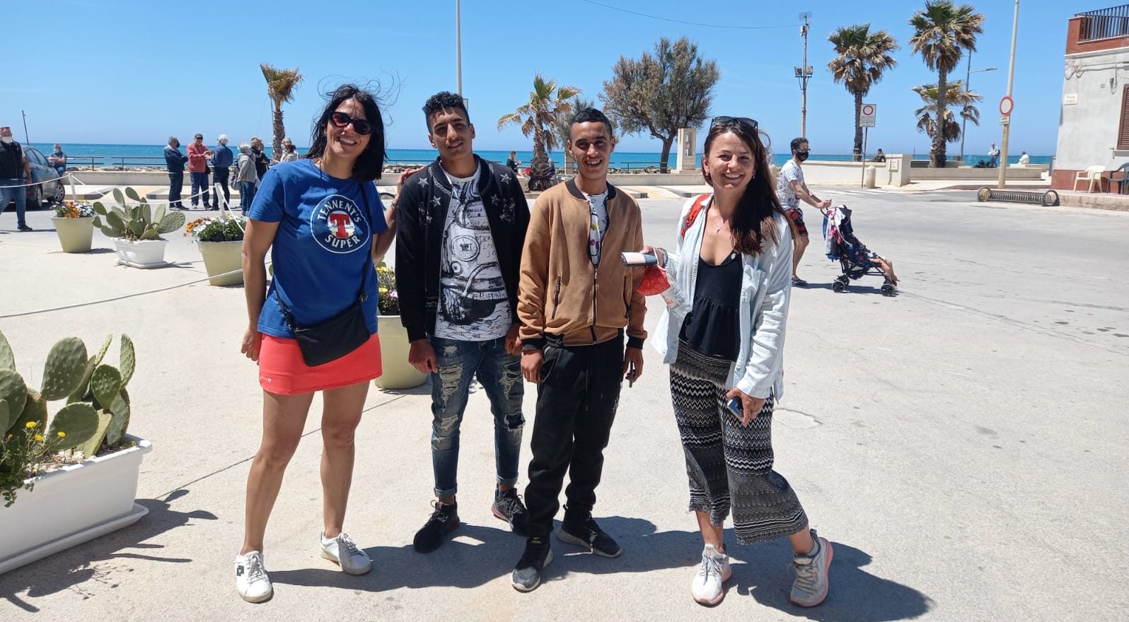  Punta Secca: due ragazzi tunisini trovano e restituiscono portafogli