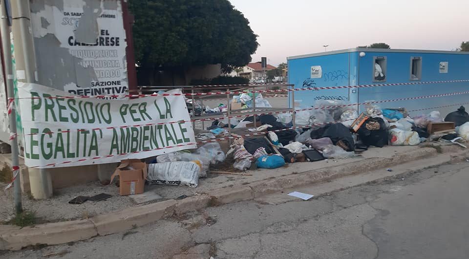  Vergogna! Così hanno ridotto l’isola ecologica di Casuzze FOTO