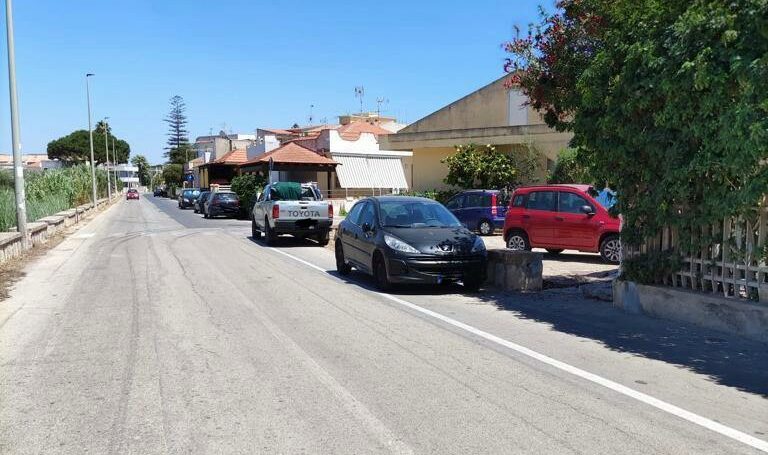  Parcheggi in corso Oceano Indiano: “Sono un pericolo, vanno eliminati”