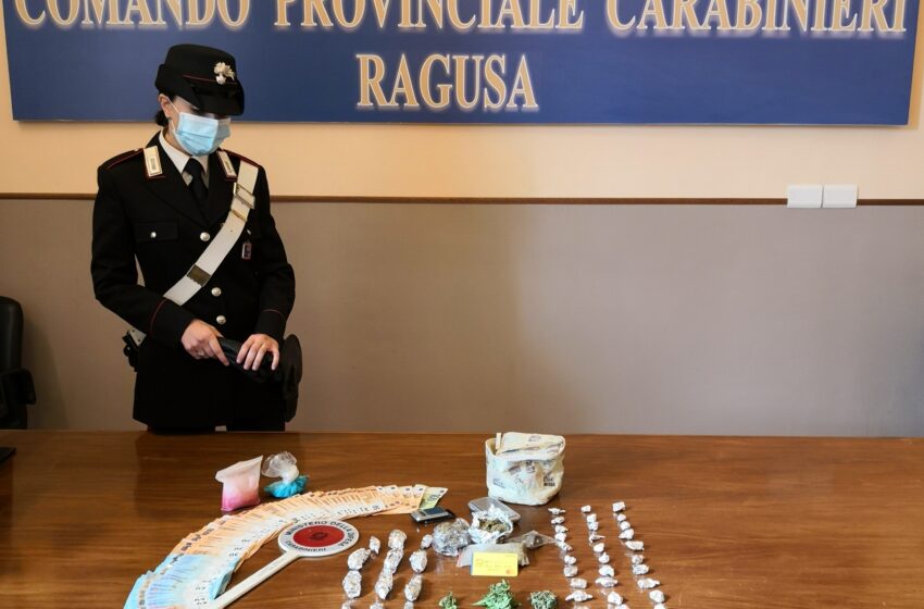 Prende il reddito di cittadinanza e arrotonda con lo spaccio: arrestato