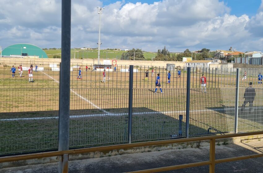  Calcio, prima gioia Atletico: Baeli stende il Belpasso in rovesciata