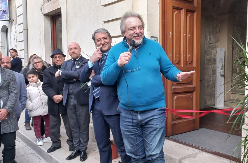  Frasca inaugura il comitato elettorale con l’ex 5 Stelle Giarrusso