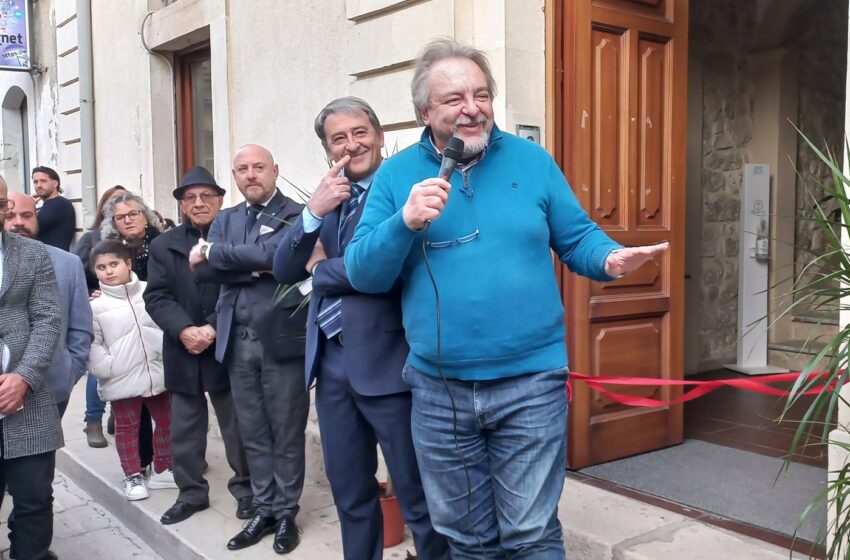 Frasca inaugura il comitato elettorale con l’ex 5 Stelle Giarrusso