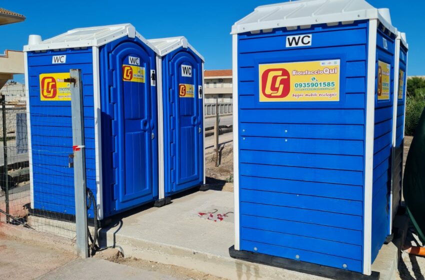  Punta Braccetto, la prima volta dei bagni chimici nel grande parcheggio