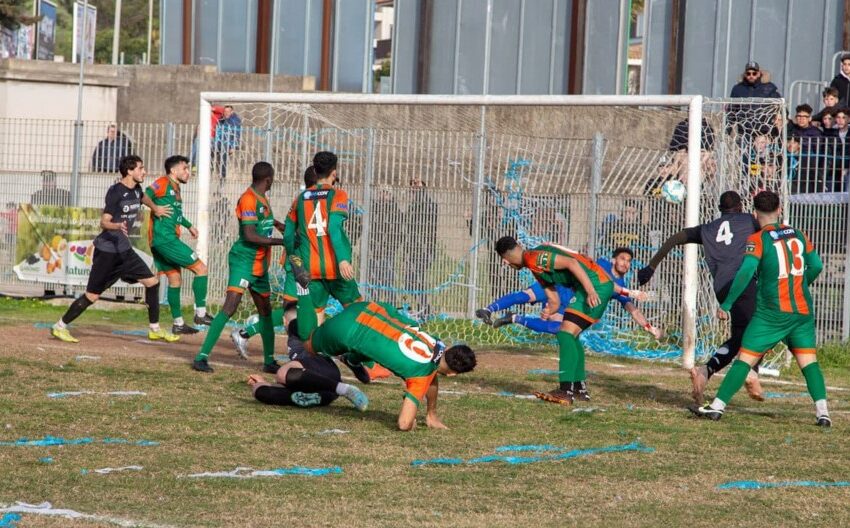  Calcio, il Santa Croce si complica la vita da solo. Vince il Comiso (2-0)