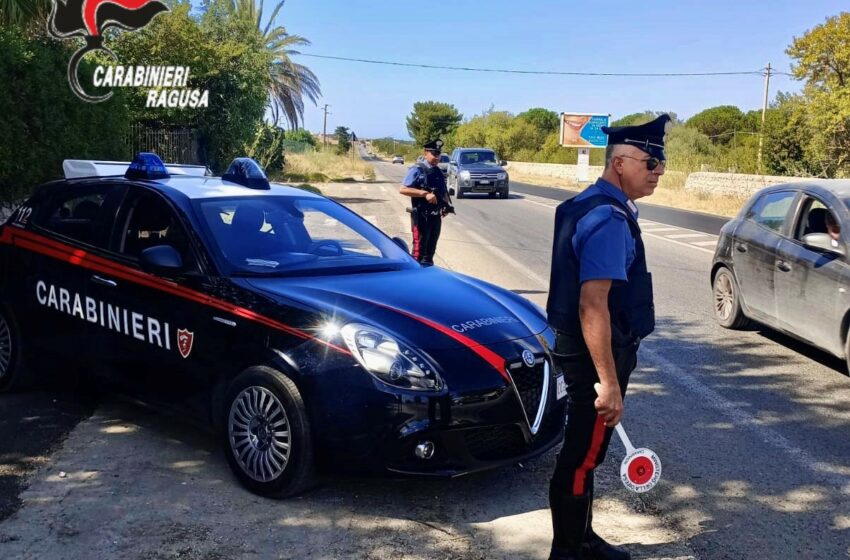  P.Braccetto: brandisce un coltello e si scaglia sui carabinieri, arrestato