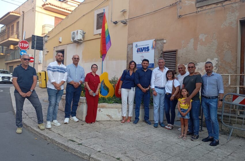 La Bandiera della Pace sventola con l’Avis: un gesto per la vita e per l’umanità